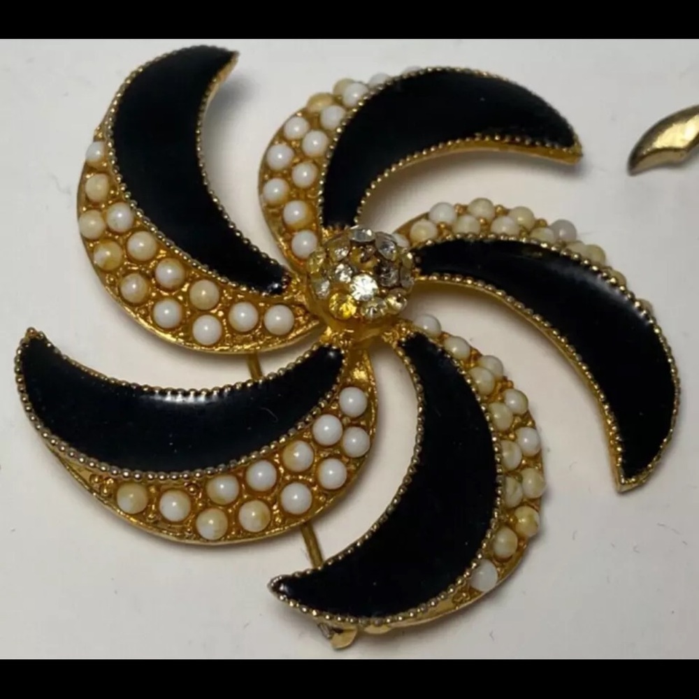 Vintage Brooch Lot B.S.K, R.O.C., Unsigned, Read Condition - Picture 4 of 13